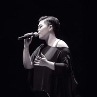 只怕不够时间看你白头