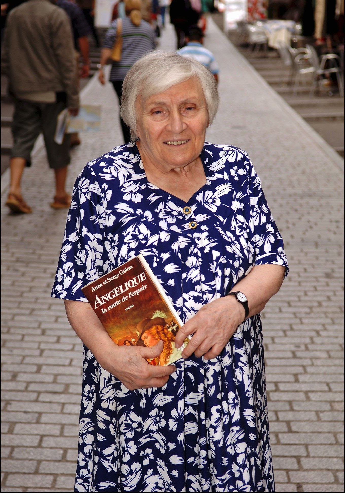 Anne Golon