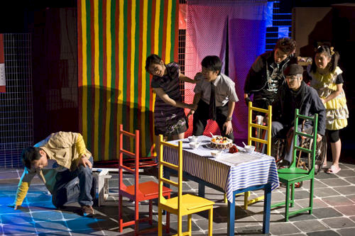 亚Dum一家看海的日子