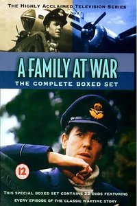 A Family at War (乱世一家人)