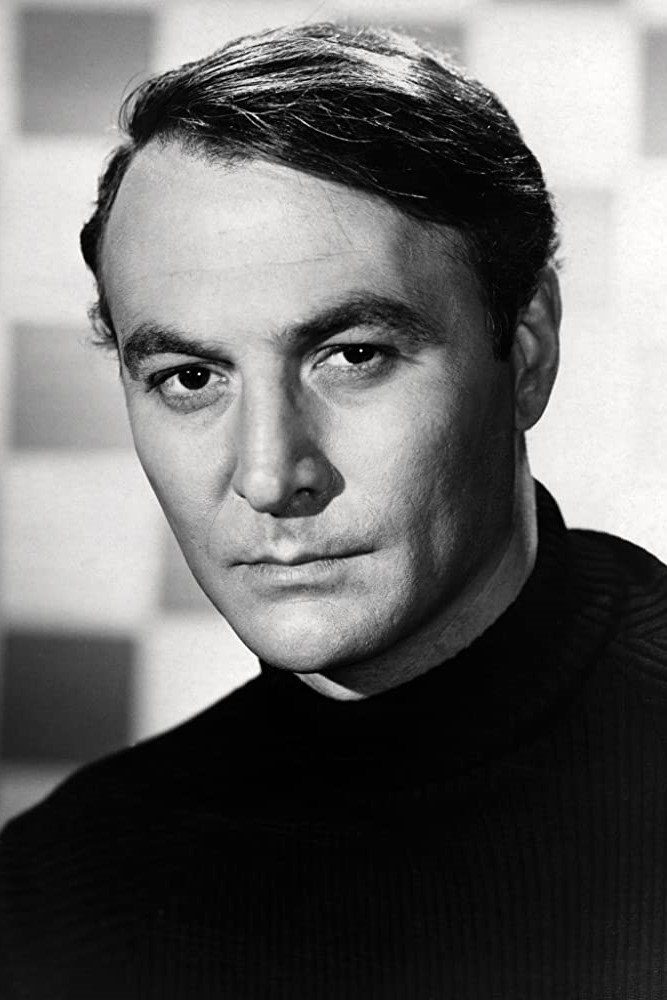 罗伯特·洛吉亚