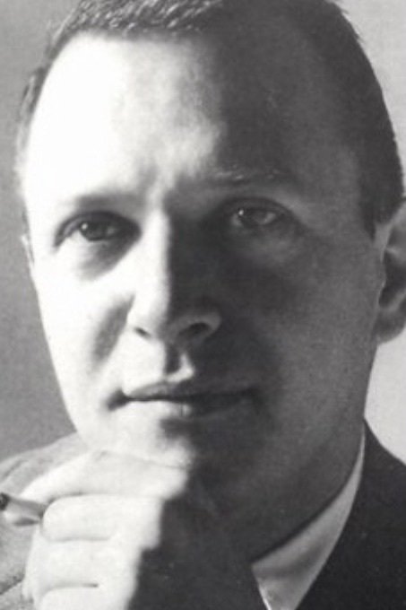 雷金纳德·罗斯