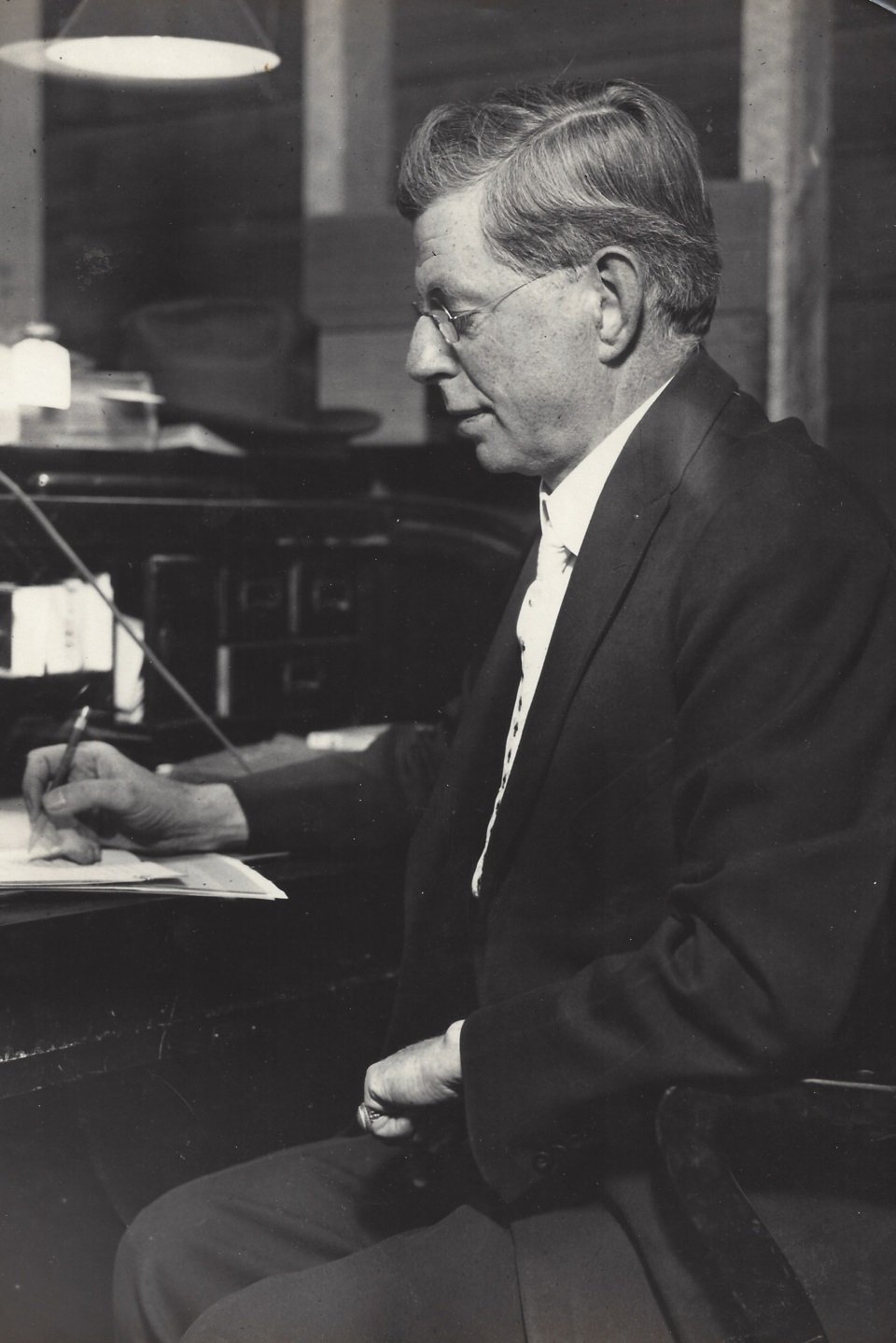 弗兰克·E·伍兹