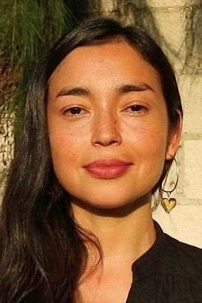 伊阿祖娅·拉里奥斯