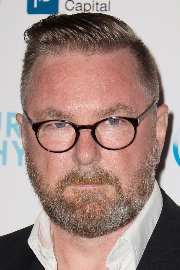 迈克尔·卡顿-琼斯