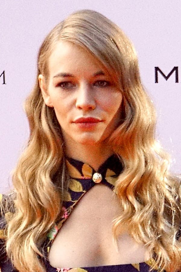 斯韦特兰娜·乌斯季诺娃