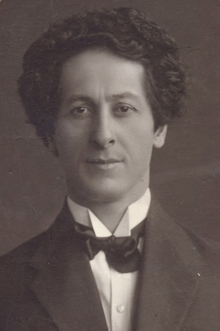Alexandre Tsutsunava