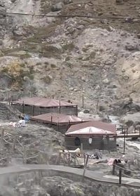 纪实72小时 秋田 聚集在“救命温泉”旁的人们