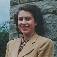 Elizabeth: The Unseen Queen