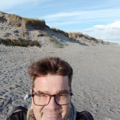 Avatar for :mastodon: Lars Henriksen ☕