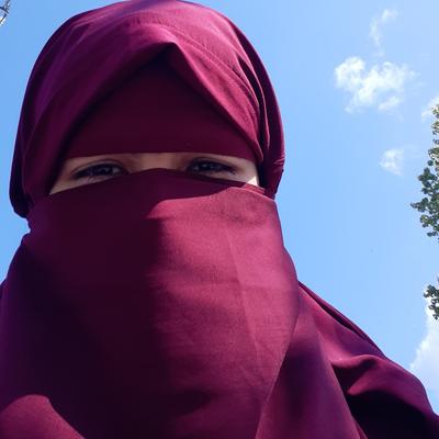 Avatar for Yazmeen Dessert Rose